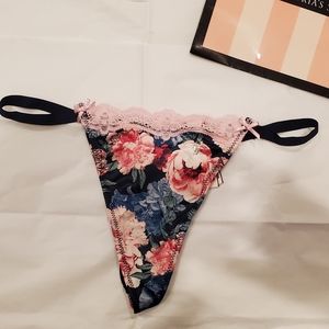 💕 Victoria’s Secret dream angels floral hot v string thong panties